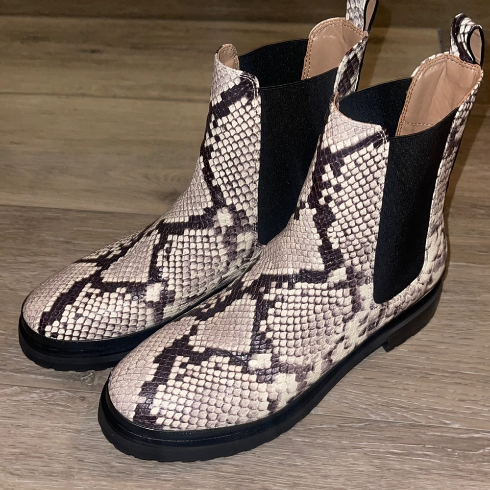 Aerosoles Booties size 7